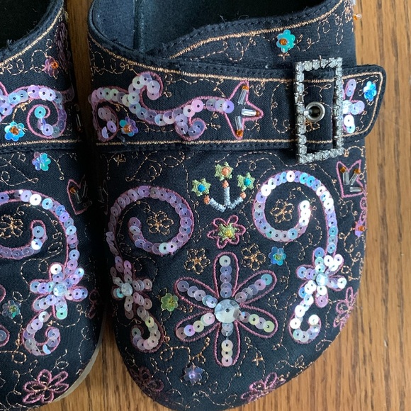 Boho Rampage Slip on Shoes - Picture 2 of 9